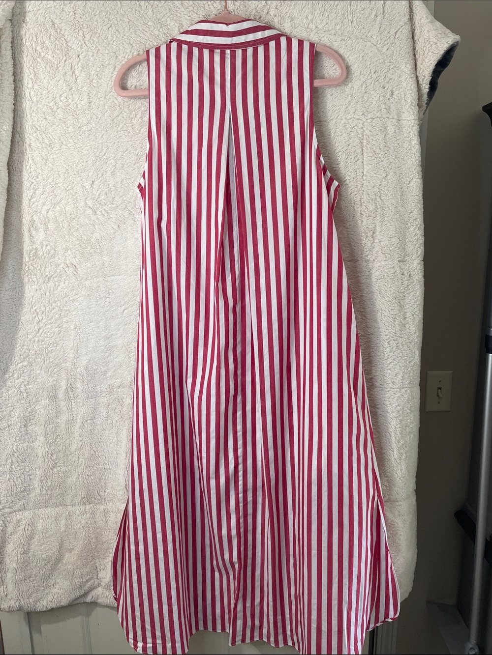 entro Pink and White Striped Sleeveless Collared Top - Picture 3 of 3